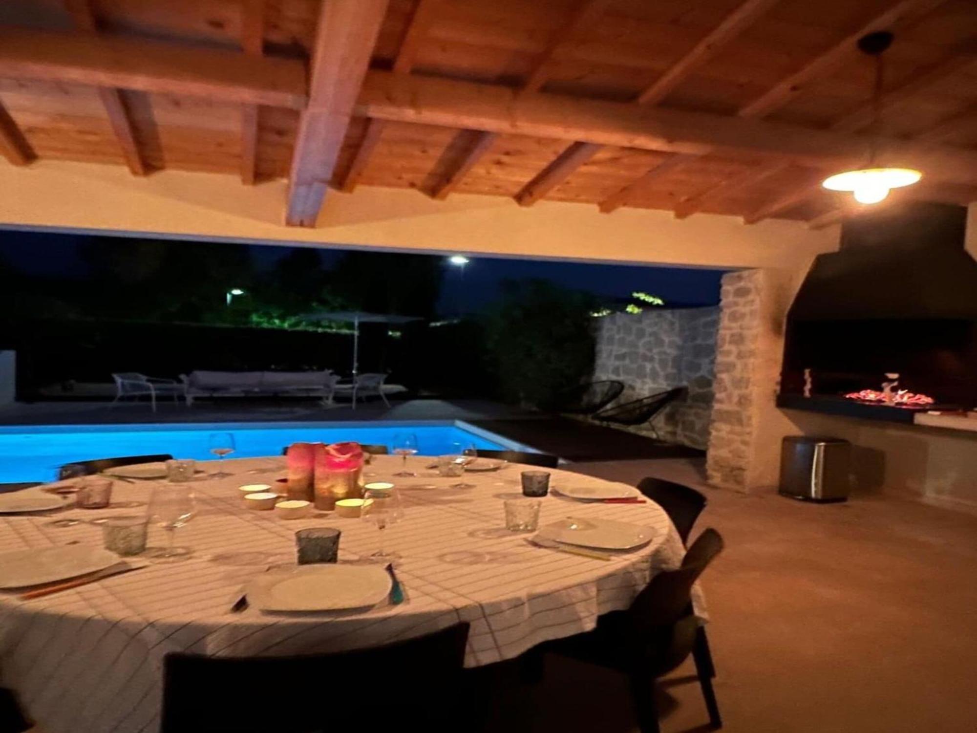 Modern Villa With Private Pool In Malauc N Malaucène Exterior foto